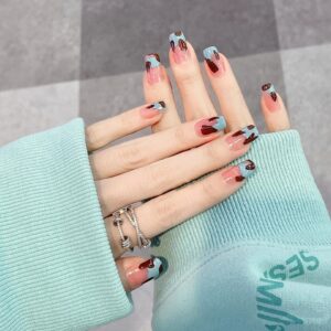 Designer press on nails